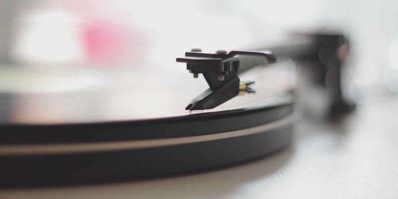 从《美少女战士》到《葬送的芙莉莲》：动漫文化中的女性主义觉醒与社区热议