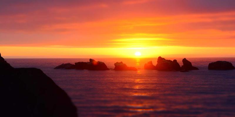 动漫40年：从亚文化到主流浪潮的二次元进化史