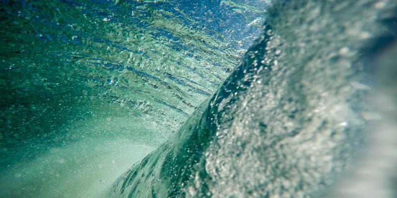 异世界转生题材的流行密码：同人创作与二次元文化如何满足当代观众的心理需求 | 动漫资讯深度解析