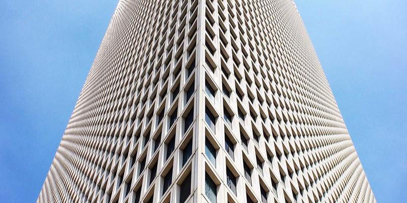 赛博朋克美学在动漫中的视觉呈现与哲学思辨 | 日向网动漫资讯社区深度解析